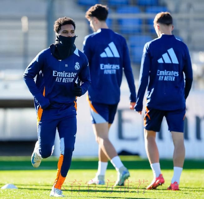 记者:阿扎尔参加了本周日皇马的完整训练 记者:阿扎尔参加了本周日皇马的完整训练
